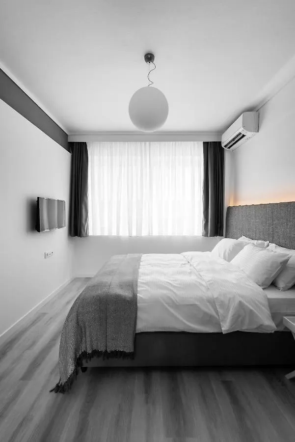 M&F Luxury Suites Est. 2019 / F Suite Salonicco Appartamento
